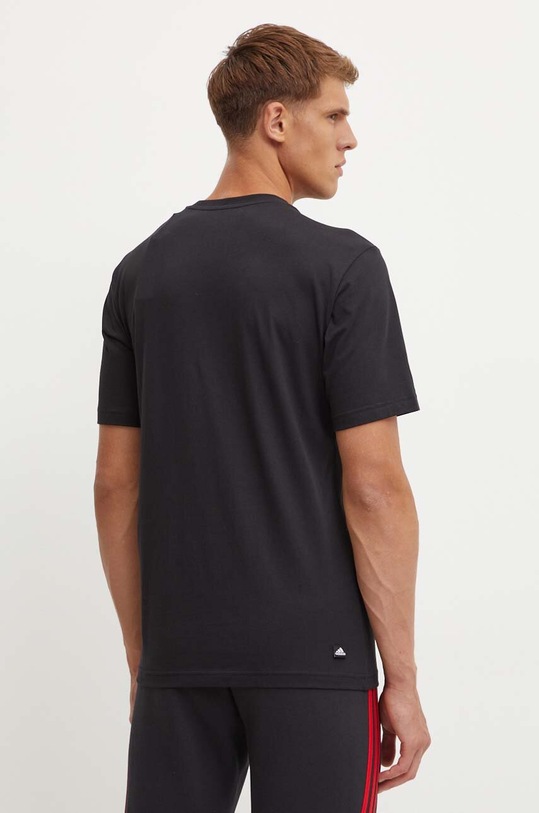 Одяг Бавовняна футболка adidas IW2639 чорний