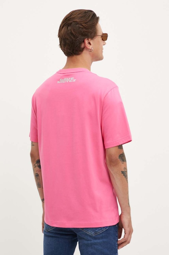 Одяг Бавовняна футболка adidas Originals Pride IZ4898 рожевий