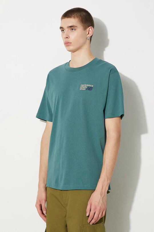 Abbigliamento New Balance t-shirt in cotone Athletics Premium Logo MT41908NUS verde