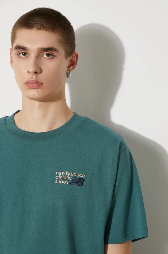 New Balance t-shirt in cotone Athletics Premium Logo verde MT41908NUS
