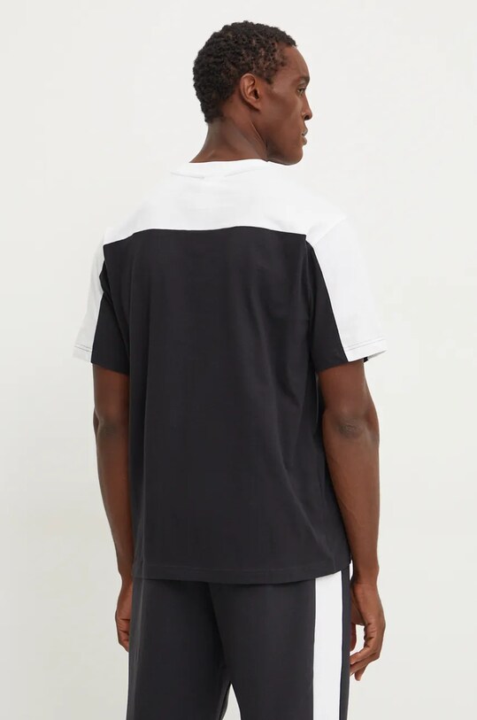 Oblečení Bavlněné tričko New Balance Classics Color Block Graphic MT43527BK černá