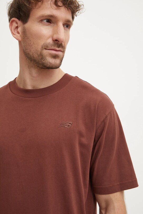 New Balance t-shirt bawełniany brązowy MT41533ROK