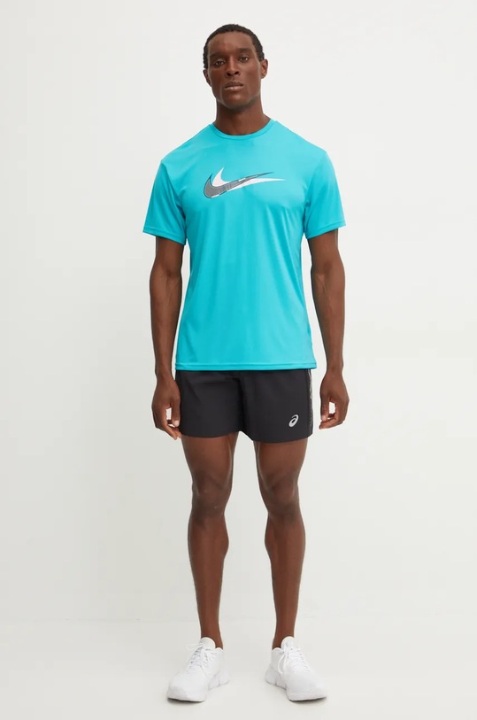 Sportovní triko Nike Stacked Swoosh NESSE512 tyrkysová AW24