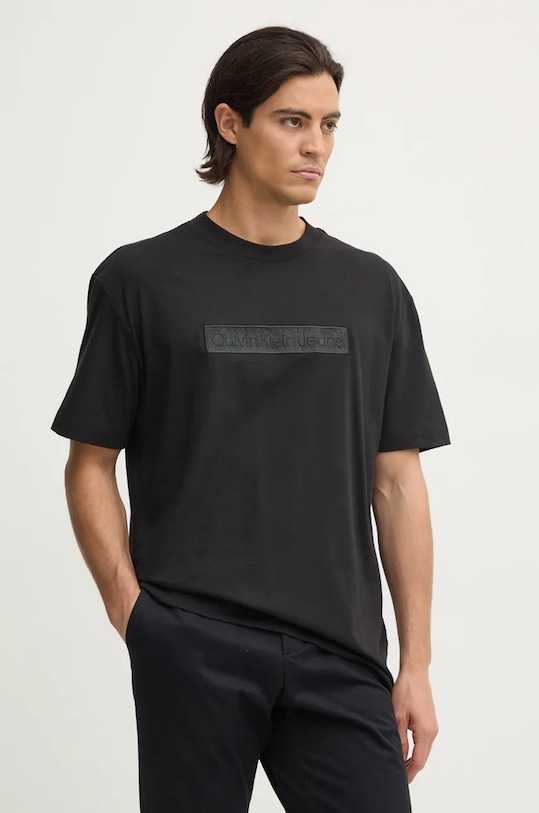 Calvin Klein Jeans t-shirt bawełniany aplikacja czarny J30J326205