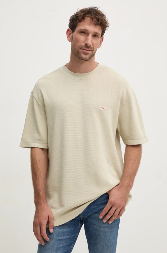 Bavlněné tričko Calvin Klein Jeans kulatý béžová J30J326457