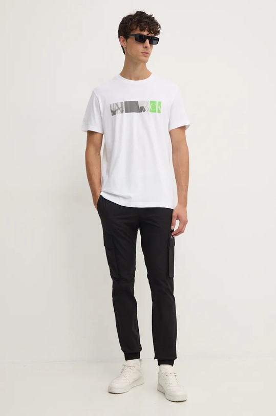 Βαμβακερό μπλουζάκι Calvin Klein Jeans J30J326865 λευκό AW24