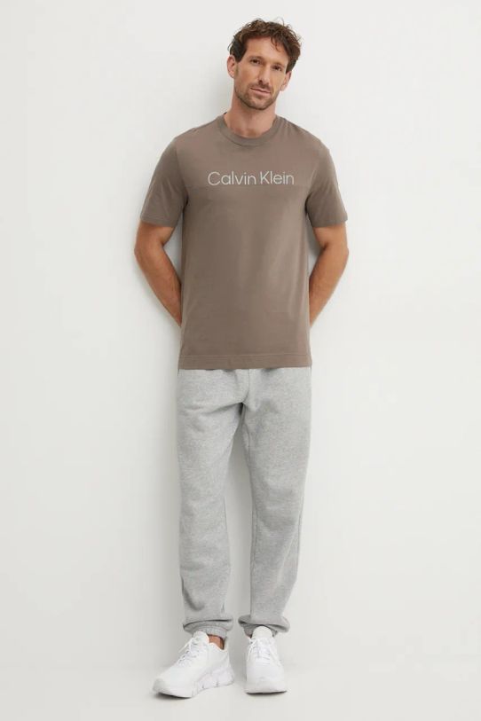 Calvin Klein Performance t-shirt 00GMF4K142 brązowy AW24