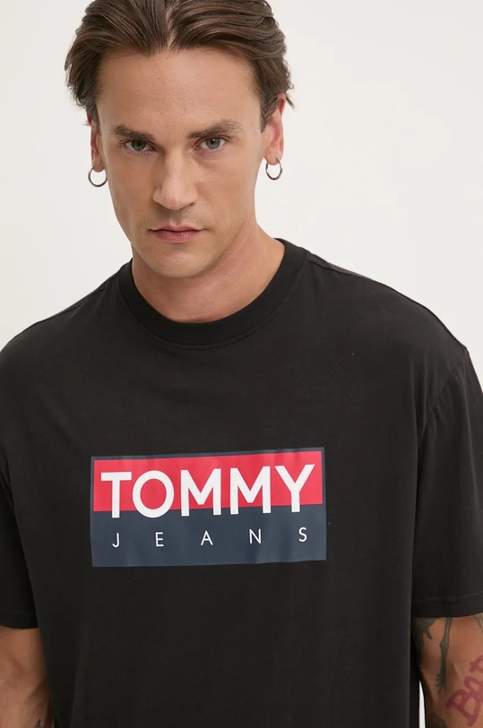 Бавовняна футболка Tommy Jeans DM0DM19684 чорний AW24