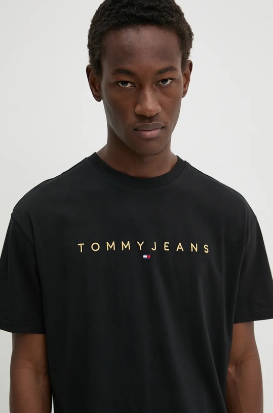 Bavlněné tričko Tommy Jeans nášivka černá DM0DM19694