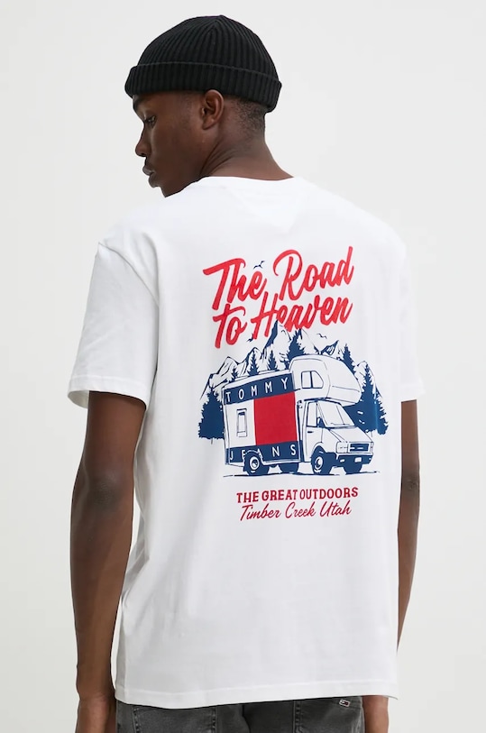 Дрехи Памучна тениска Tommy Jeans DM0DM19704 бял