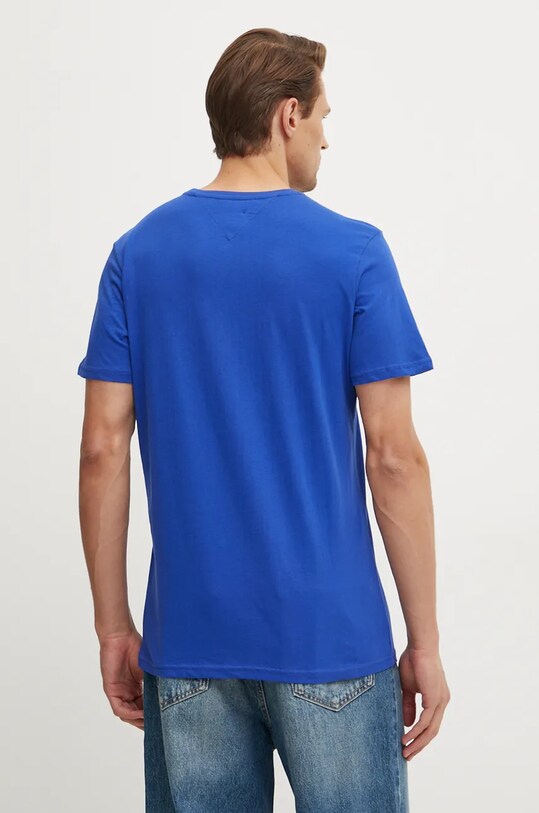 Хлопковая футболка Tommy Jeans DM0DM20740 голубой SS25