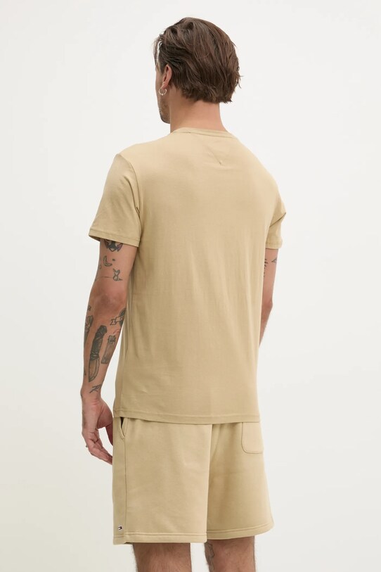 Дрехи Памучна тениска Tommy Jeans DM0DM20740 бежов