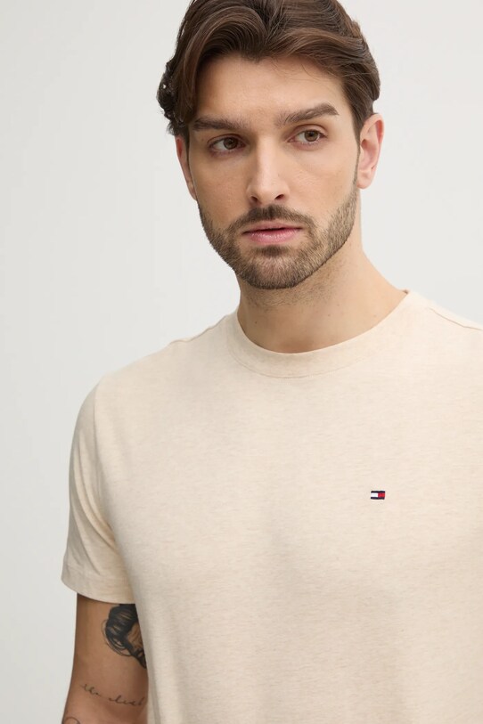 Хлопковая футболка Tommy Hilfiger бежевый UM0UM03362