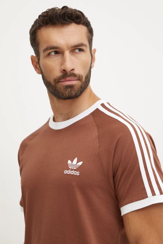 adidas Originals t-shirt bawełniany aplikacja brązowy IZ3071