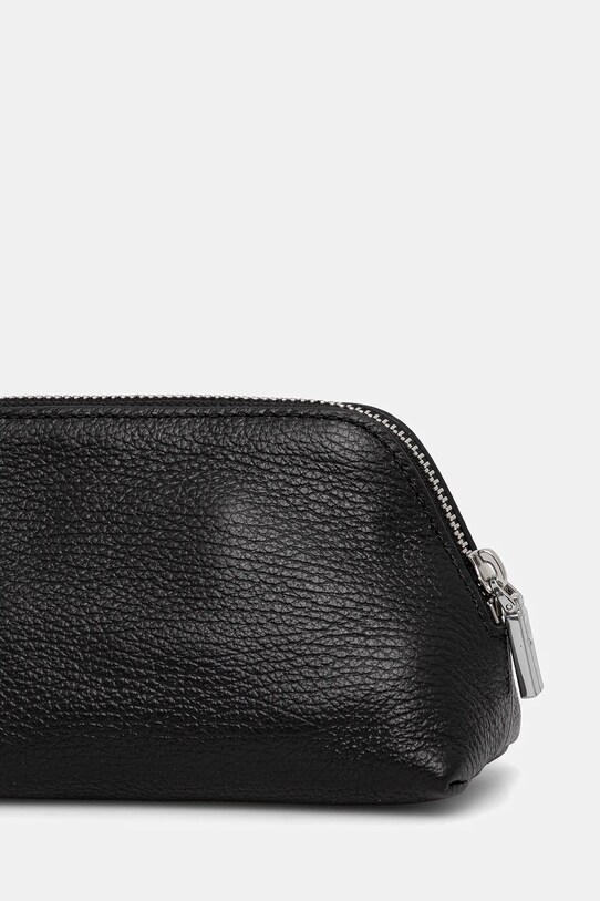 Αξεσουάρ Δερμάτινη τσάντα καλλυντικών Coccinelle E5.TMF.25.02.01 μαύρο