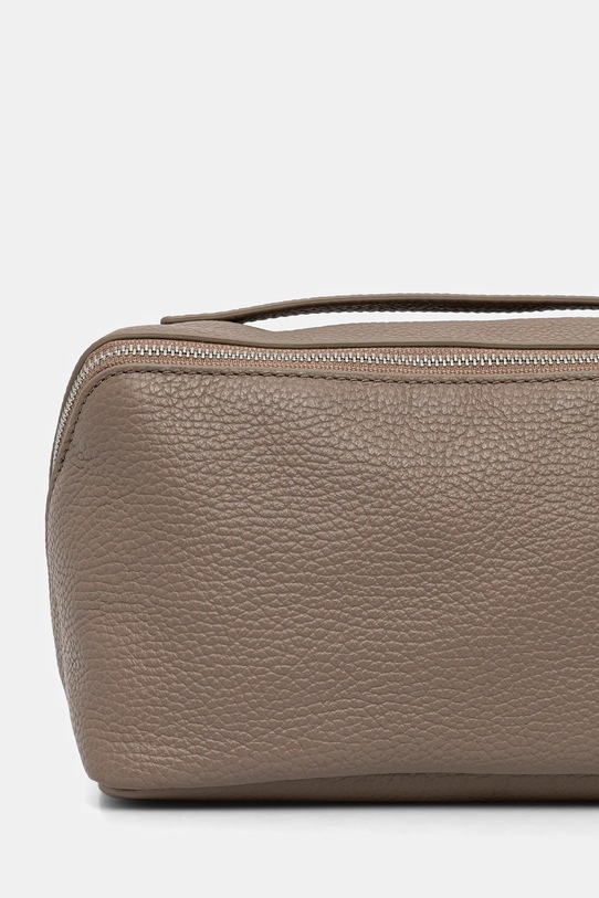 Аксессуары Кожаная косметичка Coccinelle E5.MUK.95.G2.01 бежевый