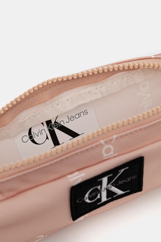Chłopiec Calvin Klein Jeans piórnik IU0IU00710.9BYA beżowy