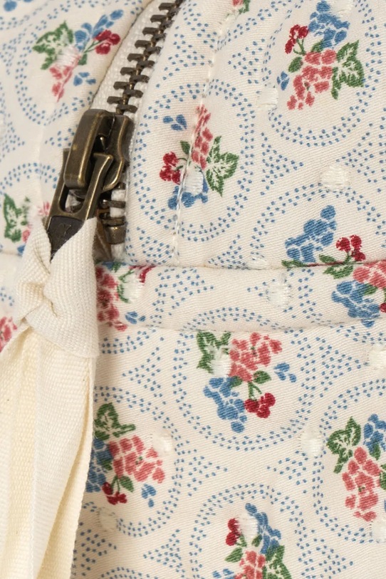 Konges Sløjd kosmetyczka dziecięca SMALL QUILTED TOILETRY BAG KS104426.9BYA beżowy AW25