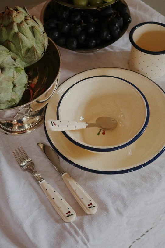 Konges Sløjd zestaw sztućców dla dzieci CUTLERY SET beżowy KS104405.9BYA