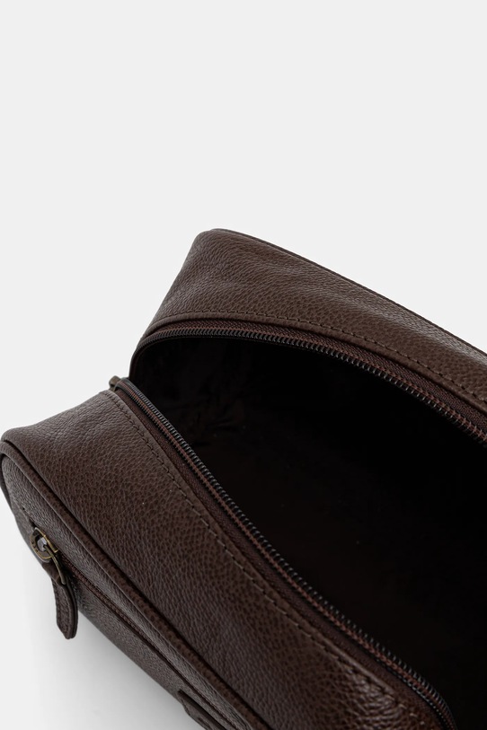 Barbour kosmetyczka skórzana MAC0452 brązowy
