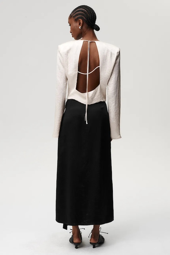 Блузка Undress Code 1039UC бежевий AW25