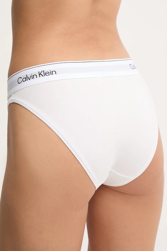 Odzież Calvin Klein Underwear figi LV00QF8462 biały
