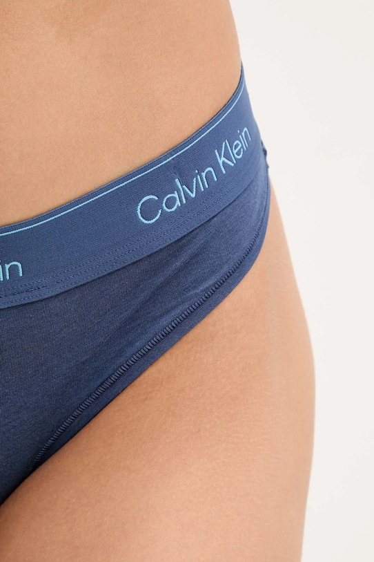 Oblečenie Tangá Calvin Klein Underwear LV00QF8518 modrá