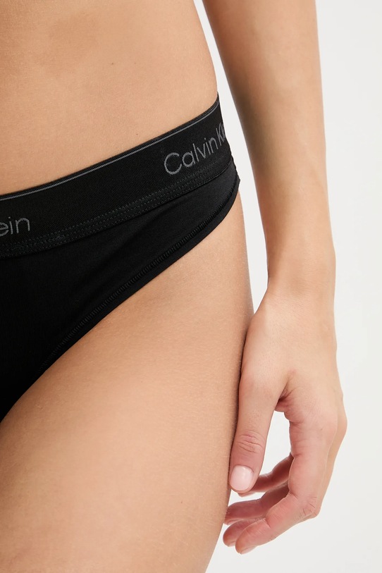 Στρινγκ Calvin Klein Underwear μαύρο LV00QF8549