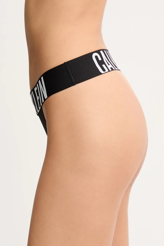 Odzież Calvin Klein Underwear stringi LV00QF8597 czarny