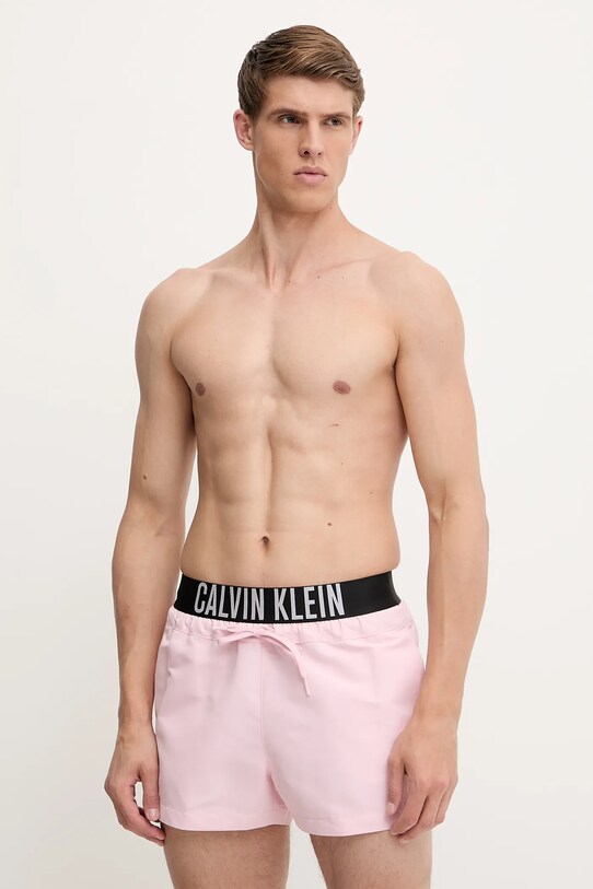 Calvin Klein szorty kąpielowe LV00N61094 różowy AW25