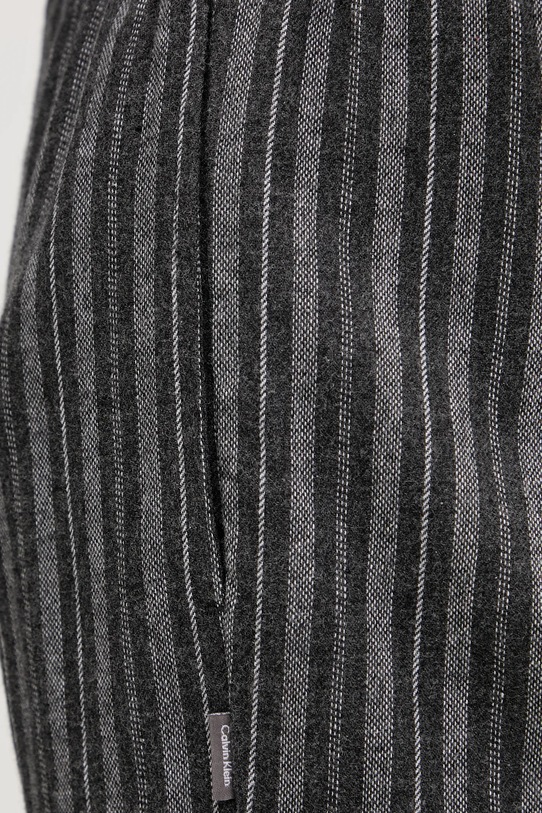 Bavlnené pyžamové nohavice Calvin Klein Underwear sivá LV00NM2923