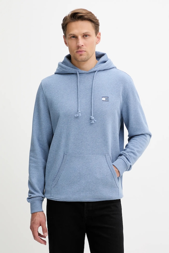 Bombažen pulover Tommy Jeans S kapuco modra DM0DM21922