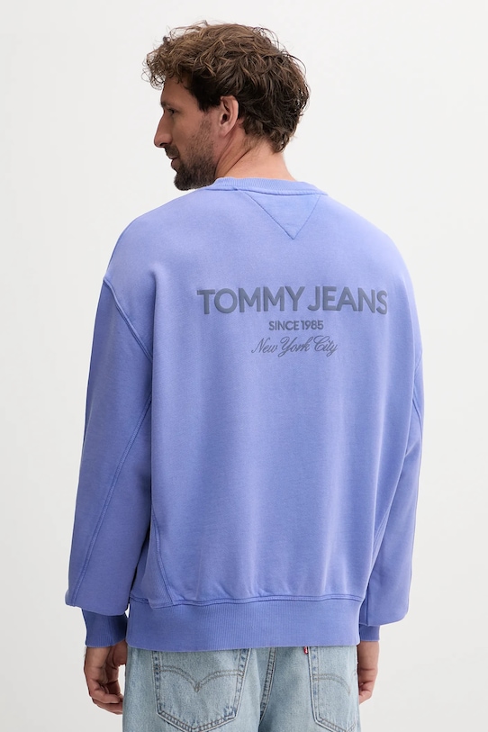 Памучен суичър Tommy Jeans DM0DM22079 син AW25