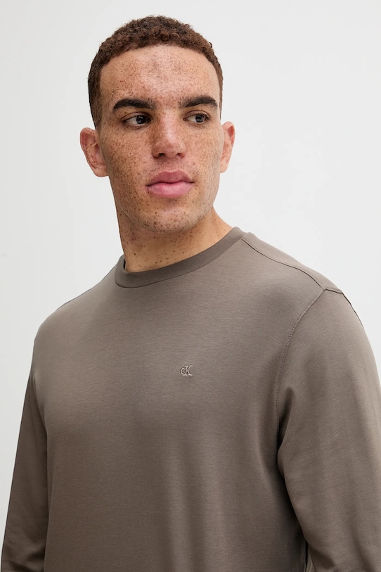Oblečenie Bavlnené tričko s dlhým rukávom Calvin Klein LV04LD227G hnedá