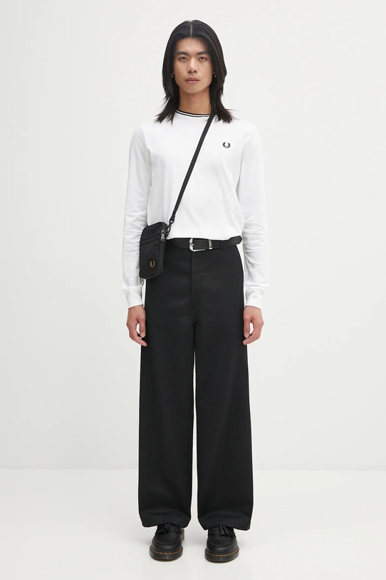 Памучна тениска Fred Perry M9602 бял