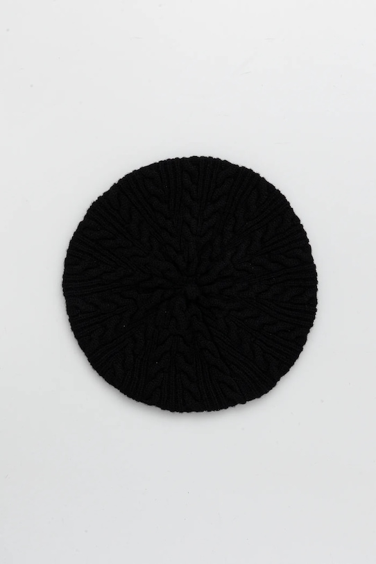 Vunena beretka Patou ostalo crna AC1038041