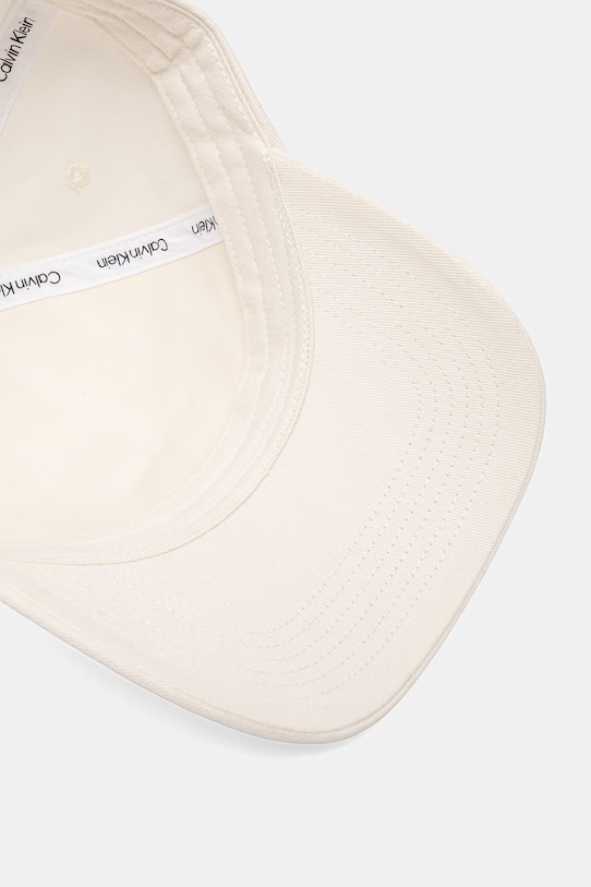 Calvin Klein berretto da donna in cotone beige LV04F5059G