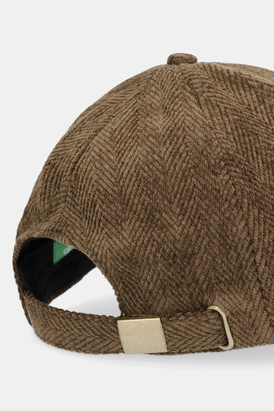 Akcesoria United Colors of Benetton czapka z daszkiem 60OZDA01C zielony