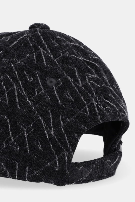 Akcesoria Armani Exchange czapka z daszkiem welurowa XM001703.AF17408 czarny