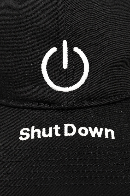 VETEMENTS berretto da baseball in cotone Shut Down UH76CA790B nero AW25