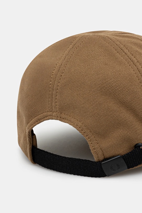 Аксесоари Памучна шапка с козирка Fred Perry HW6726 кафяв