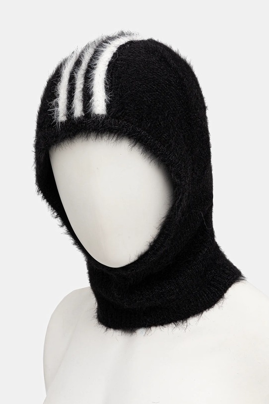 Kukla adidas Originals Faux Fur JW7993 čierna AW25