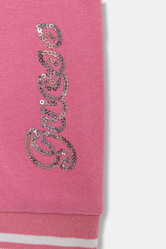 Бебешки анцуг Guess розов A5YG00.KA6R4.9BYA