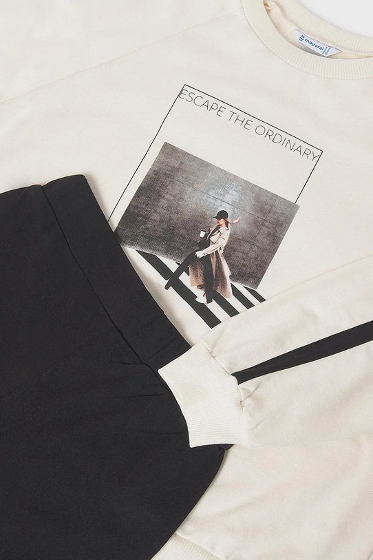 Mayoral komplet dziecięcy beżowy 7760.8J.Junior.9BYA