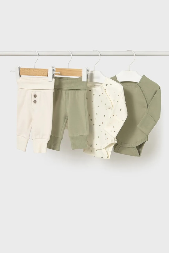 Комплект за бебета Mayoral Newborn 2638.1A.Newborn.9BYA зелен AW25