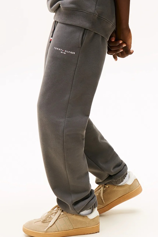 Дитячий спортивний комплект Tommy Hilfiger KS0KS00664.128.176.9BYA чорний