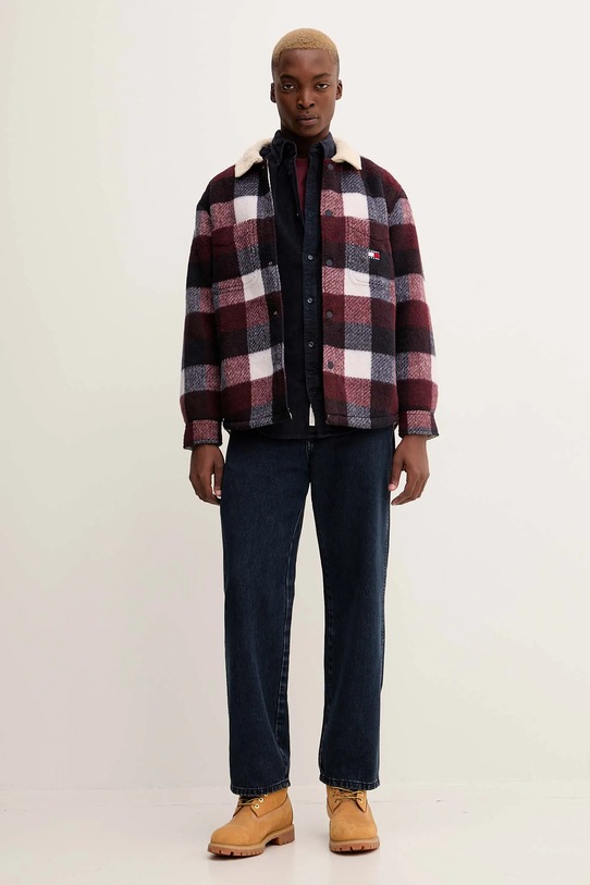 Tommy Jeans geacă cu aspect de cămașă DM0DM22010 burgundia AW25