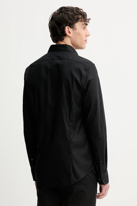 Abbigliamento Calvin Klein camicia LV019EU053 nero