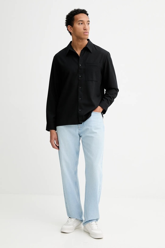 Calvin Klein koszula z dodatkiem wełny LV04LD115G czarny AW25