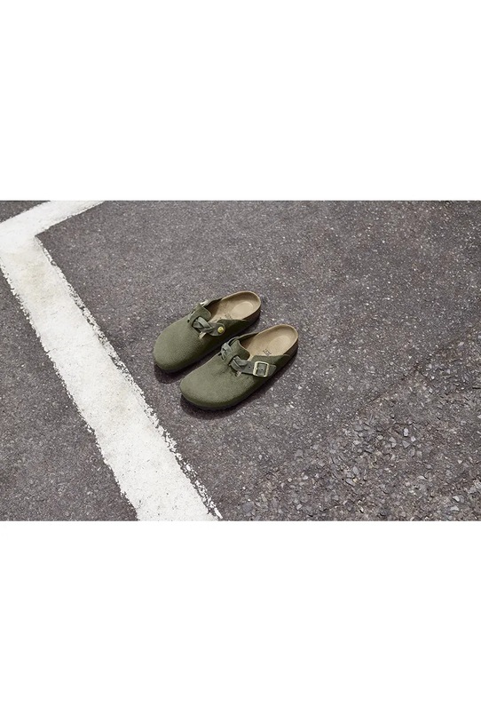 Birkenstock klapki zamszowe Boston Braided zielony 1030599